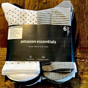 NWT. Amazon Basics Ankle Socks